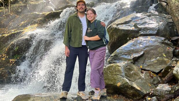 Christian 和 Claire 徒步旅行 
