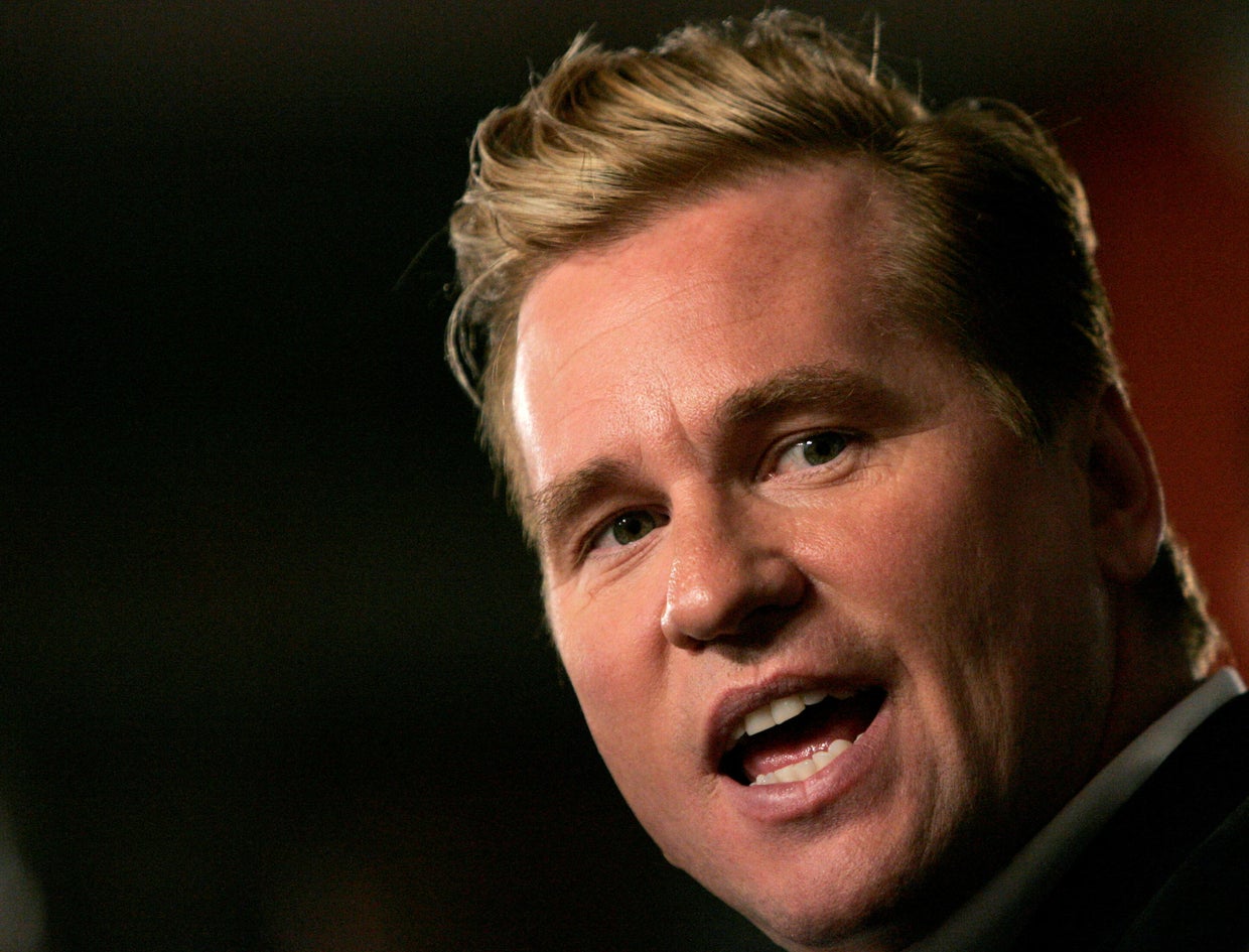 档案照片：Val Kilmer 出席 Kiss Kiss， Bang Bang 的洛杉矶首映式 