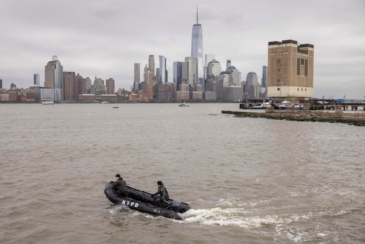 APTOPIX NYC Helicopter Crash 