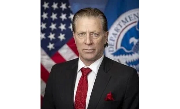联邦紧急事务管理局 （FEMA） 代理局长大卫·理查森 （David Richardson） 