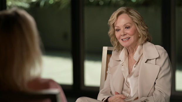 jean-smart-interview-a.jpg 