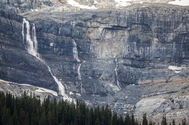 Canada-Rock-Slide 